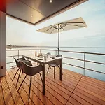 Hausboot Fuer 4 Personen Auf Dem Graebendorfer 船上ホテル