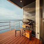 船上ホテル Hausboot Fuer 4 Personen Auf Dem Graebendorfer *