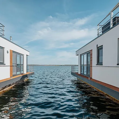 Hausboot Fuer 4 Personen Auf Dem Graebendorfer * Vetschau