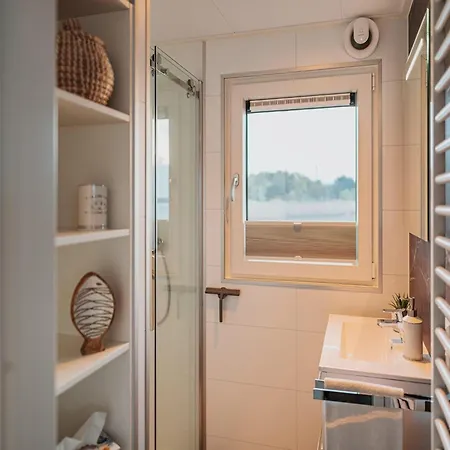 Hotel en barco Hausboot Fuer 4 Personen Auf Dem Graebendorfer Laasow