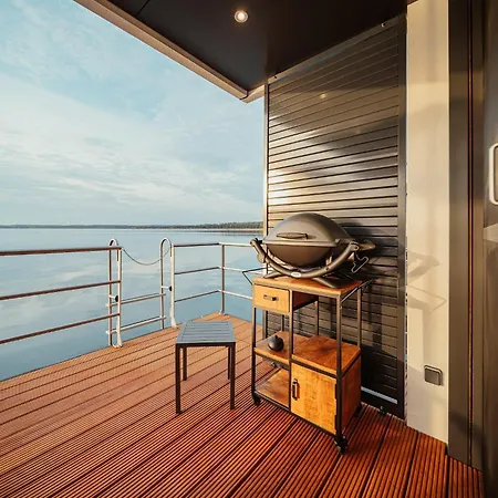 Botel Hausboot Fuer 4 Personen Auf Dem Graebendorfer *