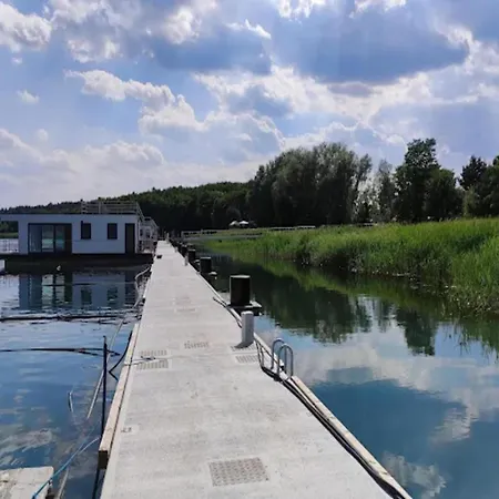 Hausboot Fuer 4 Personen Auf Dem Graebendorfer * Laasow