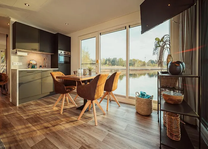 Hotel en barco Hausboot Fuer 4 Personen Auf Dem Graebendorfer Vetschau