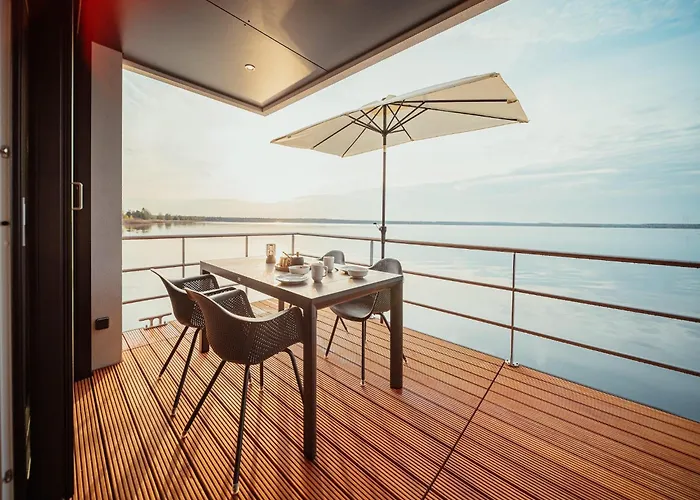 Hausboot Fuer 4 Personen Auf Dem Graebendorfer Hotel en barco