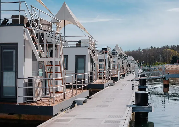 Hausboot Fuer 4 Personen Auf Dem Graebendorfer Hotel en barco
