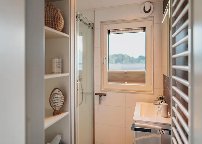 Hotel en barco Hausboot Fuer 4 Personen Auf Dem Graebendorfer Vetschau