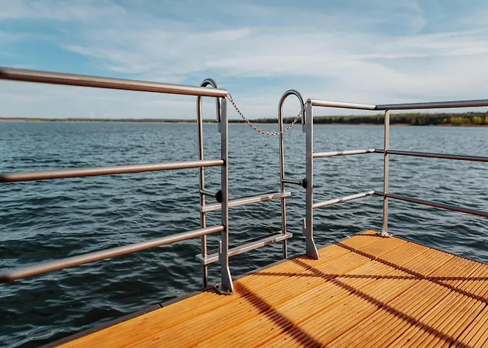 Hausboot Fuer 4 Personen Auf Dem Graebendorfer