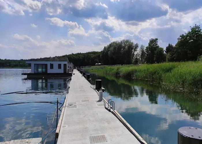 Hausboot Fuer 4 Personen Auf Dem Graebendorfer * Vetschau